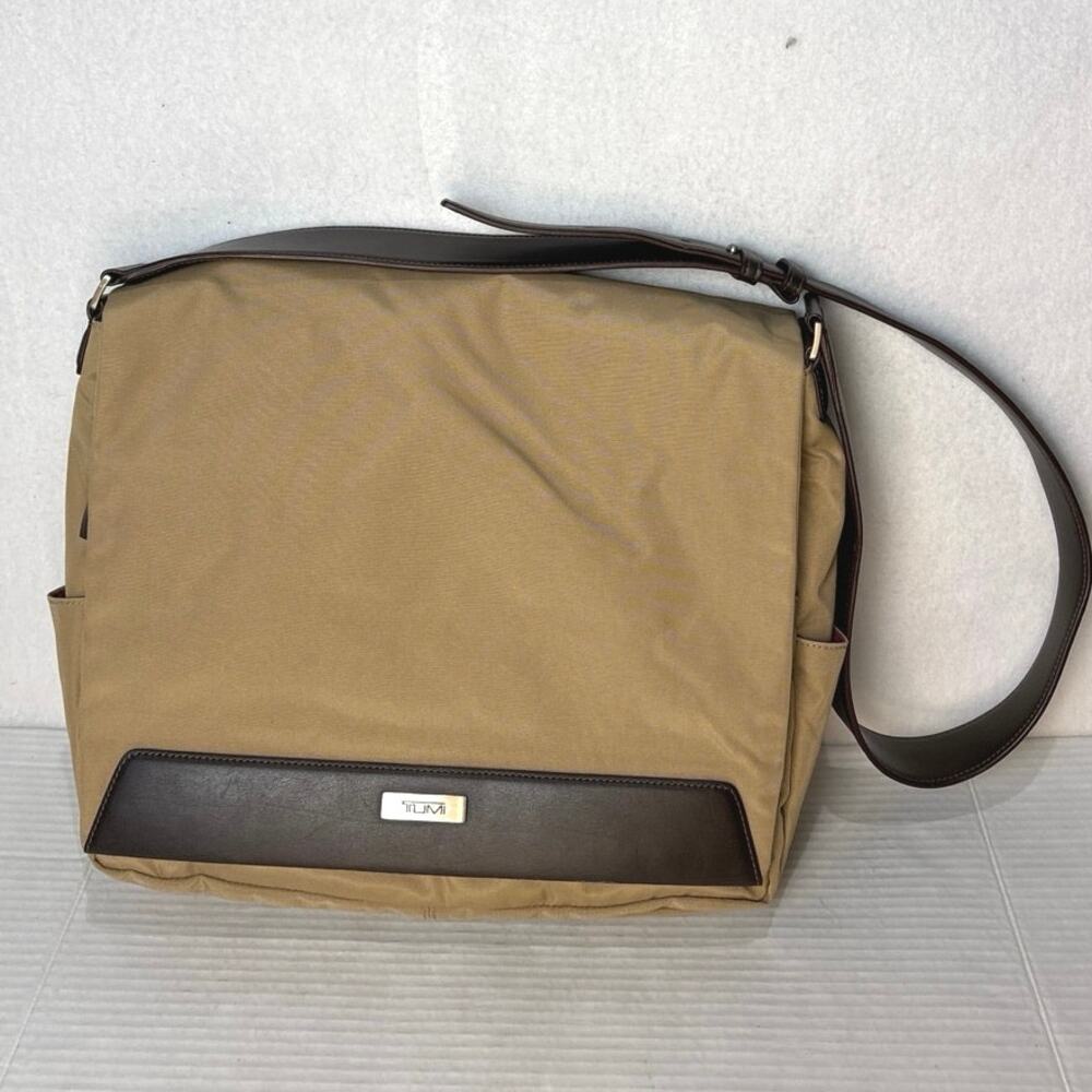 TUMI Vintage Cargo Messenger Bag Tan (Wheat) Crossbody